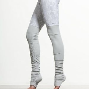 Alo Yoga Goddess Ribbed Legging NWT